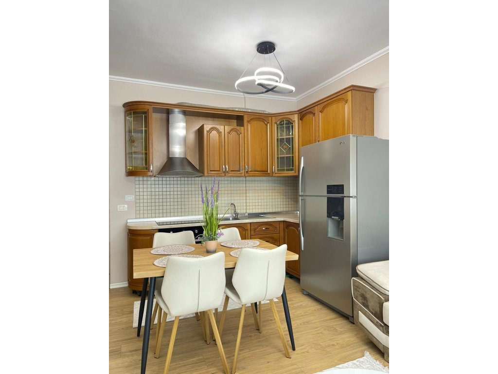 Qera, Apartament 2+1+2, Kristal Center, Komuna e Parisit