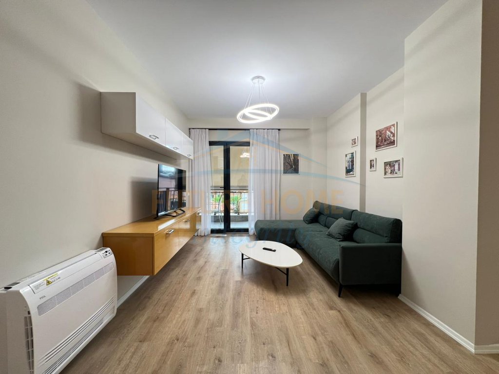 Rent, Apartment 2+1+2, New Bazaar, Tirana.