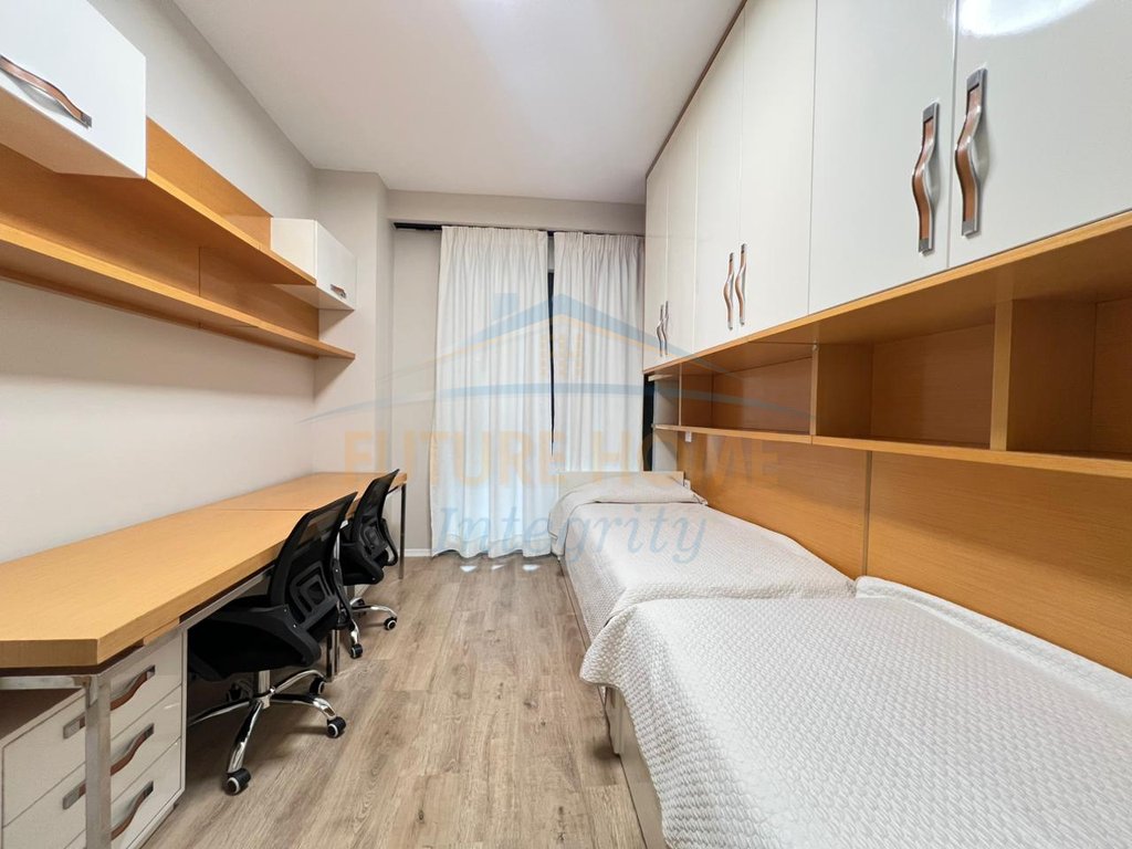 Rent, Apartment 2+1+2, New Bazaar, Tirana.