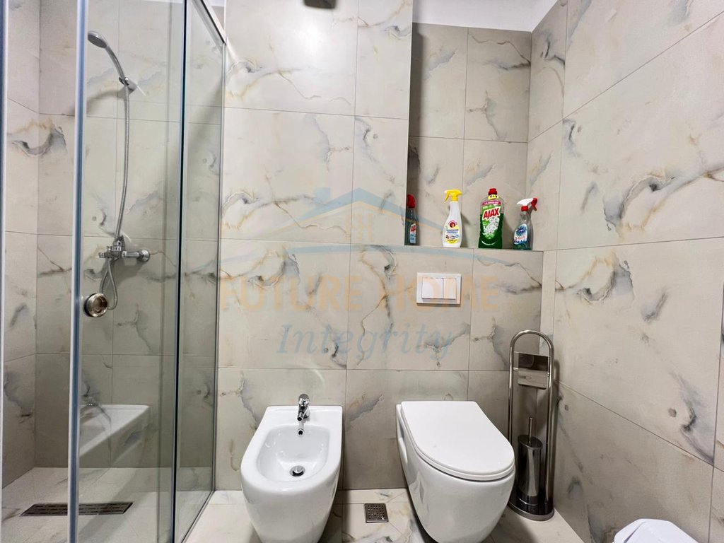 Rent, Apartment 2+1+2, New Bazaar, Tirana.