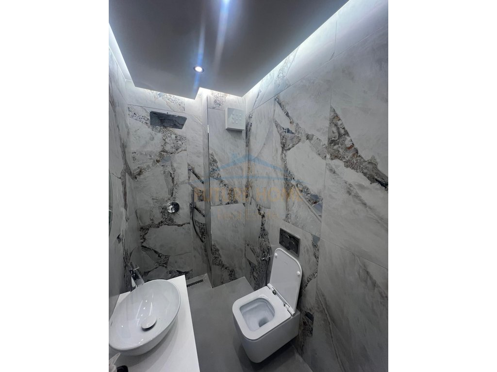 Qera , Apartament 2+1+2 , Pazari i Ri , Tirane