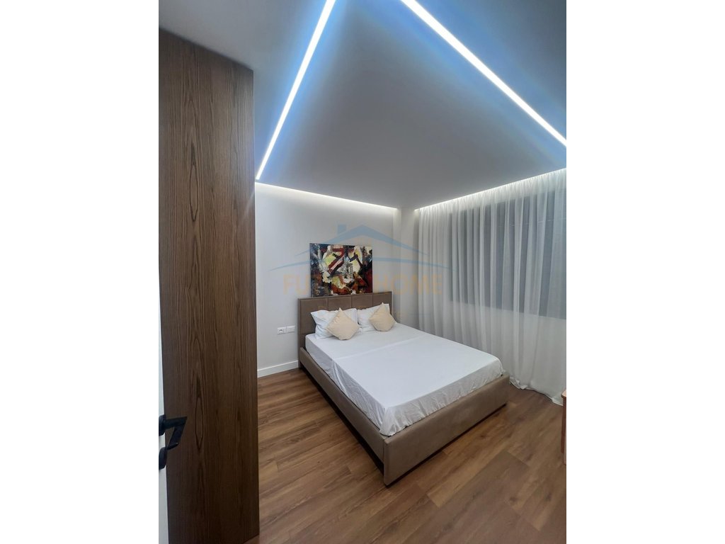 Qera , Apartament 2+1+2 , Pazari i Ri , Tirane