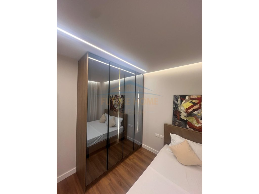 Qera , Apartament 2+1+2 , Pazari i Ri , Tirane