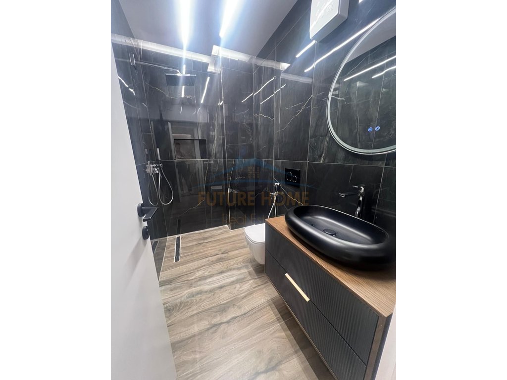 Qera , Apartament 2+1+2 , Pazari i Ri , Tirane