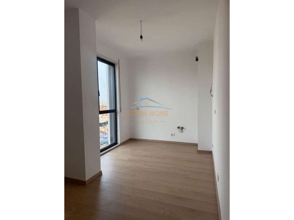 Qera, Apartament 2+1+2+Post Parkimi , Akses Tirana