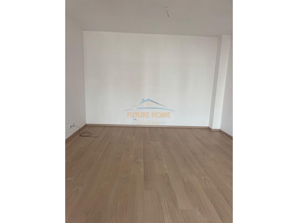 Qera, Apartament 2+1+2+Post Parkimi , Akses Tirana