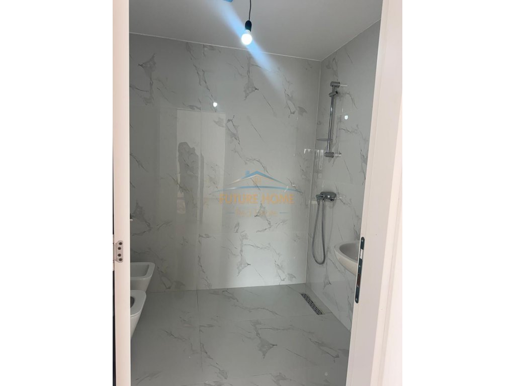 Qera, Apartament 2+1+2+Post Parkimi , Akses Tirana