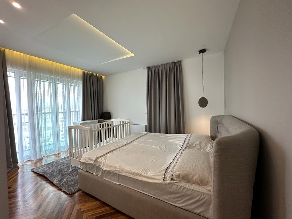 Qera,Apartament 2+1+2+Post Parkimi, Ambasador 3, Rruga e Elbasanit.