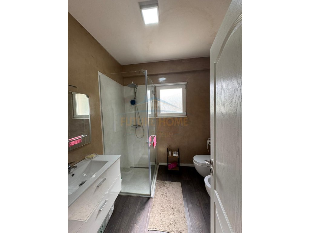 Rent, Apartment 2+1+2, Linzë, Fresk
