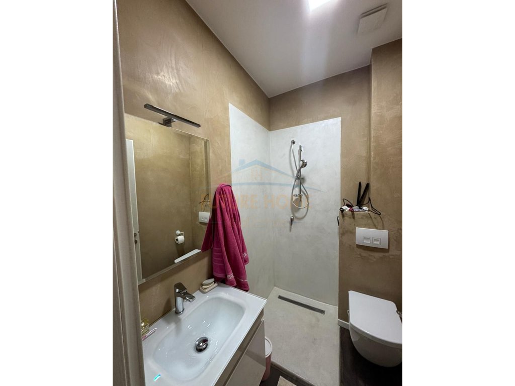 Rent, Apartment 2+1+2, Linzë, Fresk
