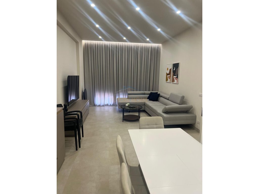 Qera, Apartament 2+1+2+Post Parkimi, Ish Dogana, Tiranë.