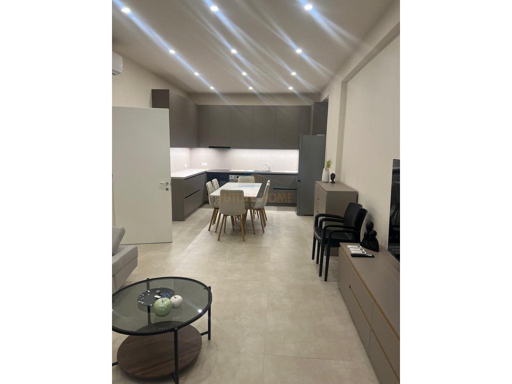 Qera, Apartament 2+1+2+Post Parkimi, Ish Dogana, Tiranë.