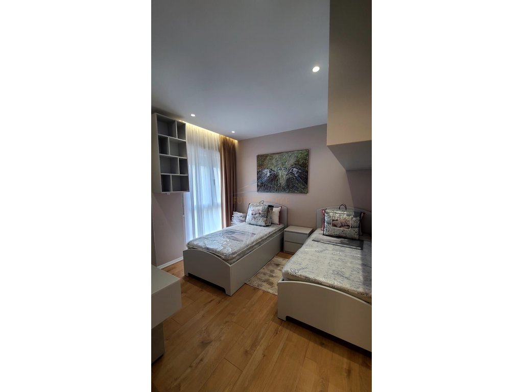 Rent, Apartment 2+1+2+parking space, Jordan Misja