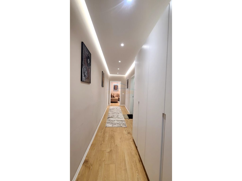Rent, Apartment 2+1+2+parking space, Jordan Misja