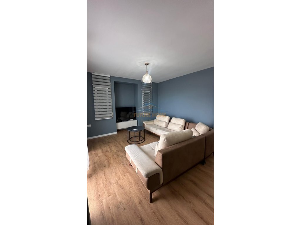 Qera,Apartament 2+1+2+Post Parkimi,Kopshti Botanik,Tiranë