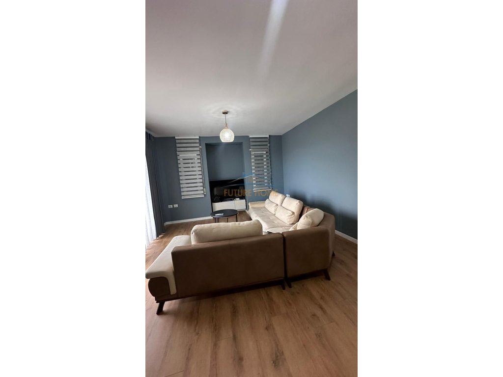 Qera,Apartament 2+1+2+Post Parkimi,Kopshti Botanik,Tiranë