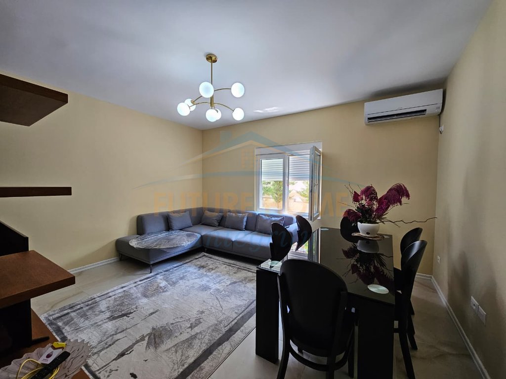 Rent, Apartment 2+1+2+Parking, Brigades Building, Tirana.