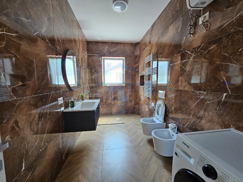 Rent, Apartment 2+1+2+Parking, Brigades Building, Tirana.