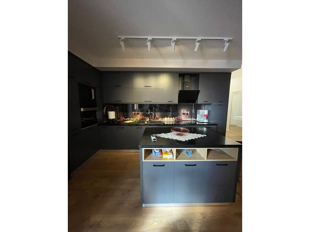 Rent, Apartment 2+1+2+Parking Space, Bardhyl Street, Tirana.