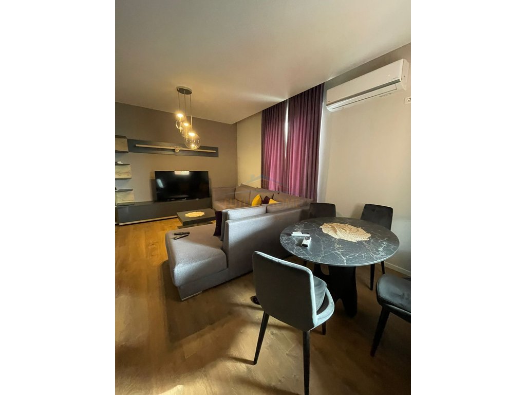 Rent, Apartment 2+1+2+Parking Space, Bardhyl Street, Tirana.