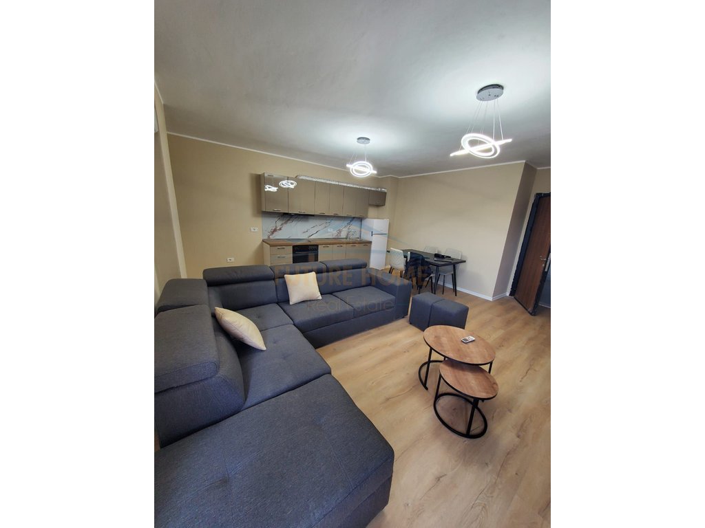 Qera, Apartament 2+1+2+Post Parkimi , Shkozë, Tiranë