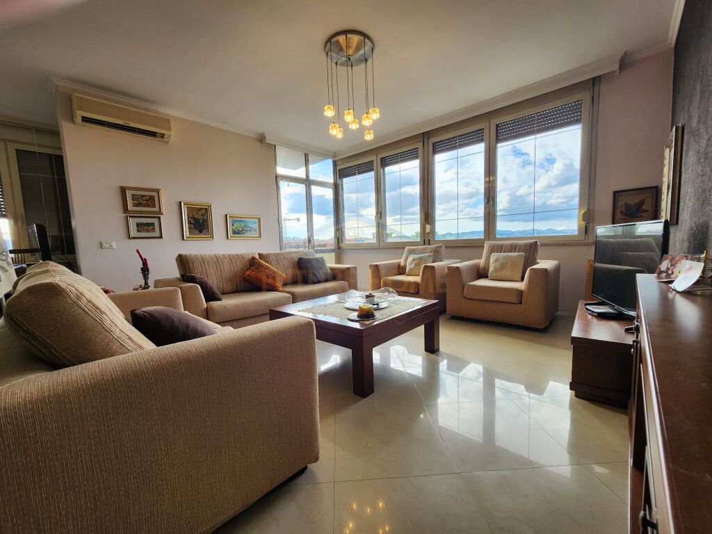 Rent, Apartment 2+1+2+ Post Parking, Zogu i Zi, Tirana