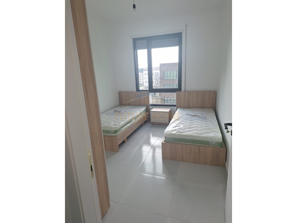 Rent, Apartment 2+1+2, 5 Maji Street, Tirana.
