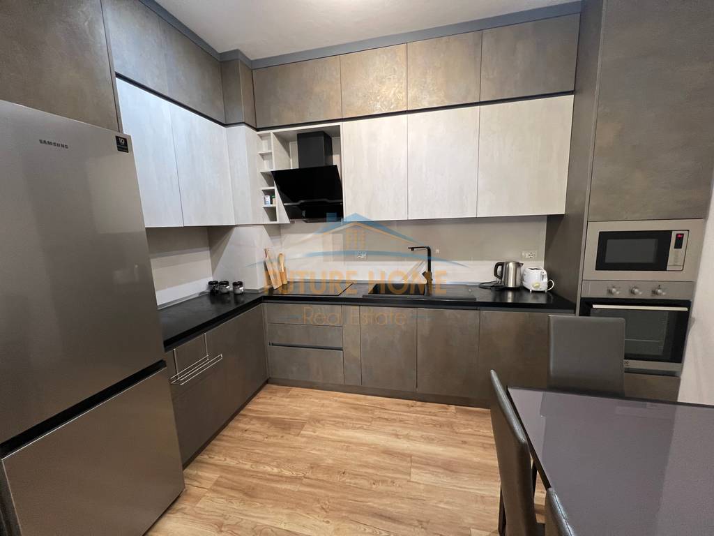 Rent, Apartment 2+1+2, Qemal Stafa Street, Tirana.