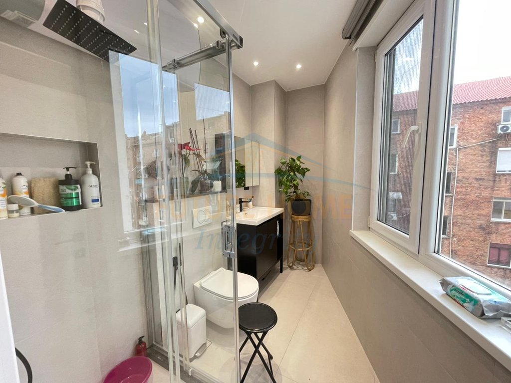 For sale, Apartment 2+1+2, Shallvaret, Tirana.