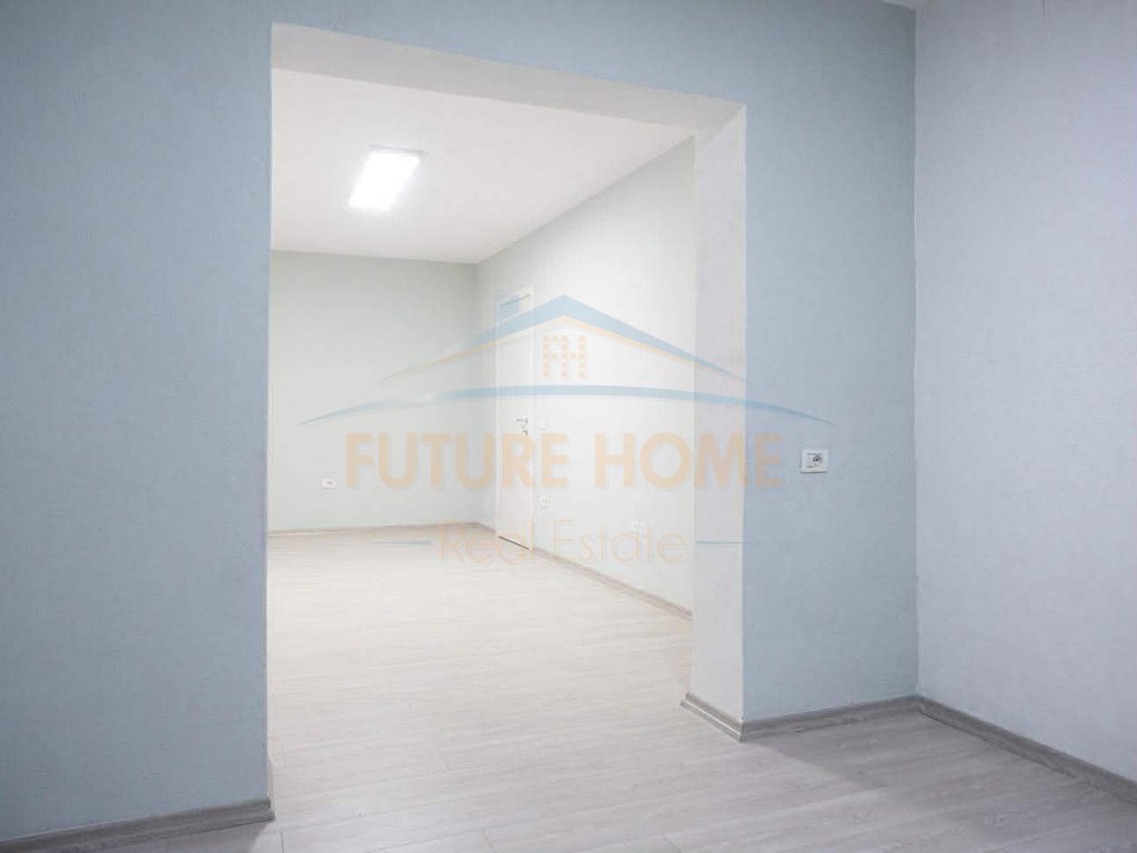 Rent, Apartment 2+1+2, Wilson Square, Tirana
