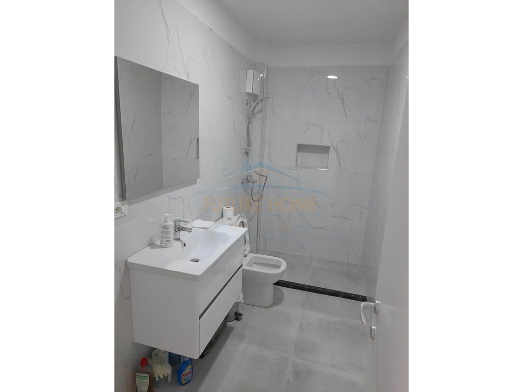 Rent, Apartment 2+1+2, Wilson Square, Tirana