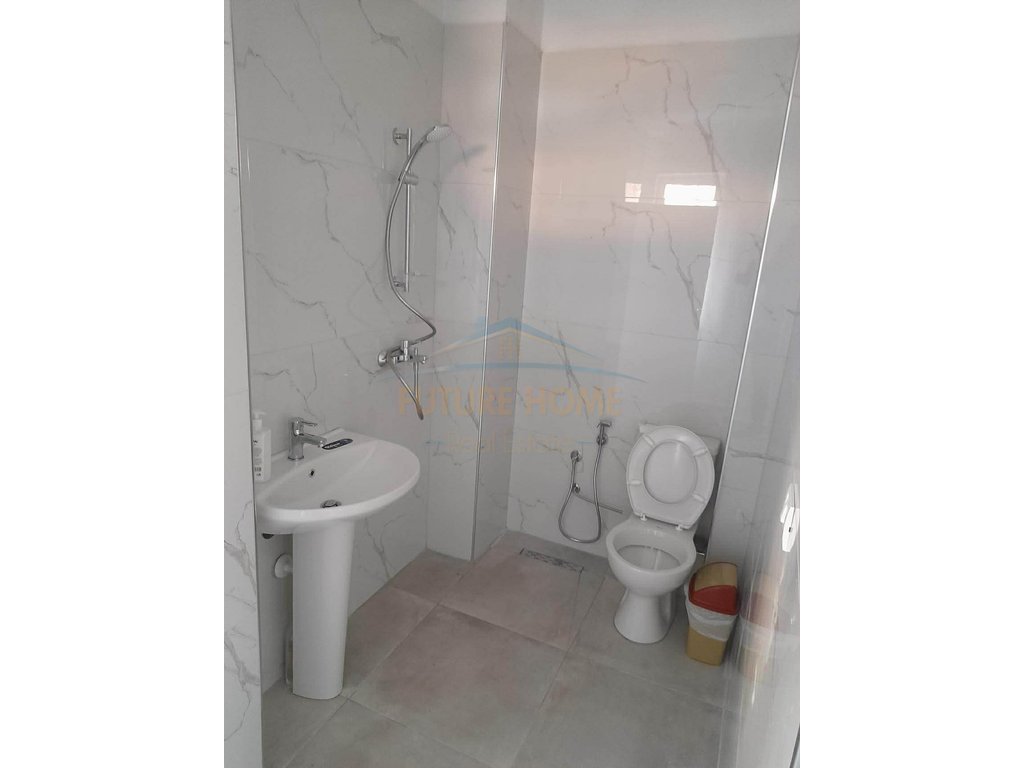 Rent, Apartment 2+1+2, Wilson Square, Tirana