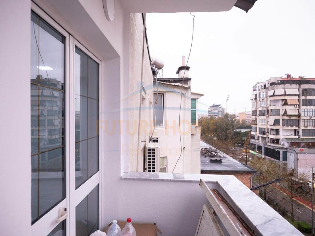 Rent, Apartment 2+1+2, Wilson Square, Tirana