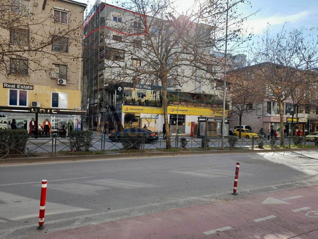 Rent, Apartment 2+1+2, Wilson Square, Tirana