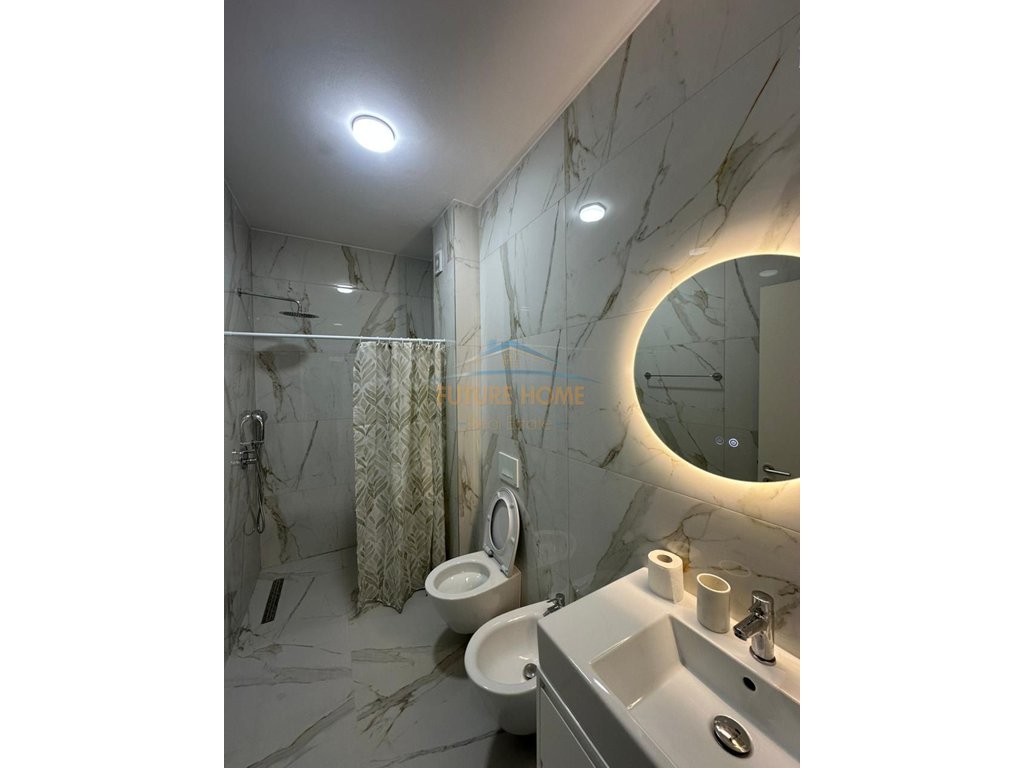 Rent, Apartment 2+1+2, Red School, Tirana.