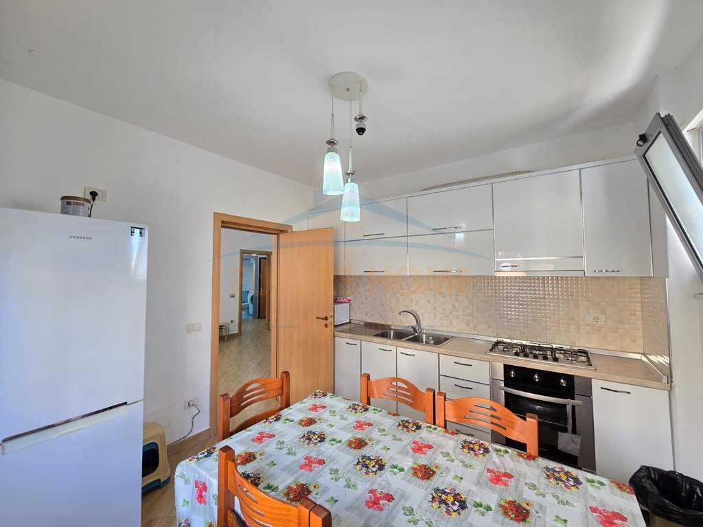 Rent, Apartment 2+1+2, Industrial Market, Beach.