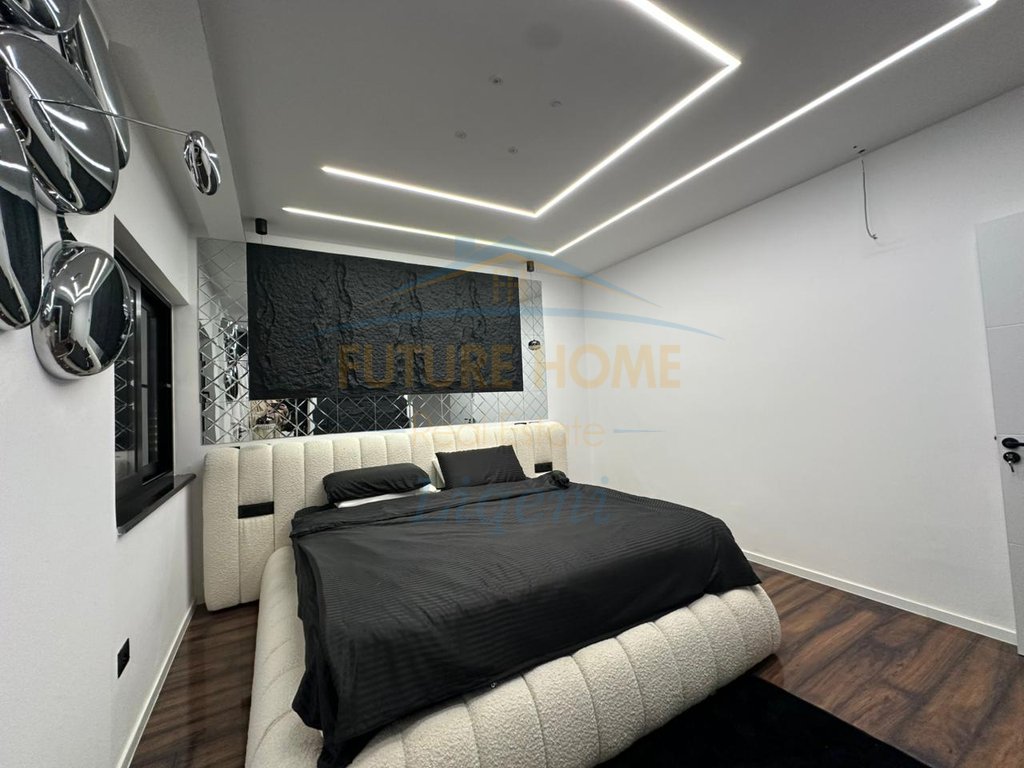 Rent, Apartment 2+1+2, Zogu i Zi, Tirana.