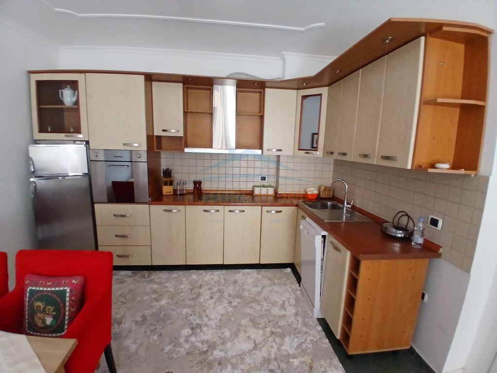 Qera, Apartament 2+1 , Bllok , Tirane