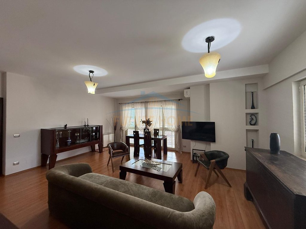 Qera, Apartament 2+1, Blloku, Tiranë.
