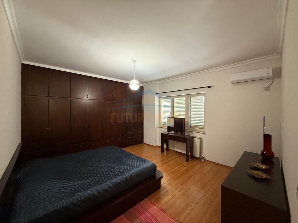 Qera, Apartament 2+1, Blloku, Tiranë.
