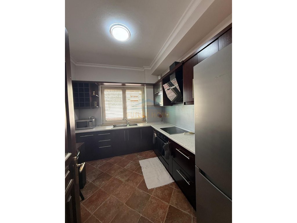 Qera, Apartament 2+1, Blloku, Tiranë.