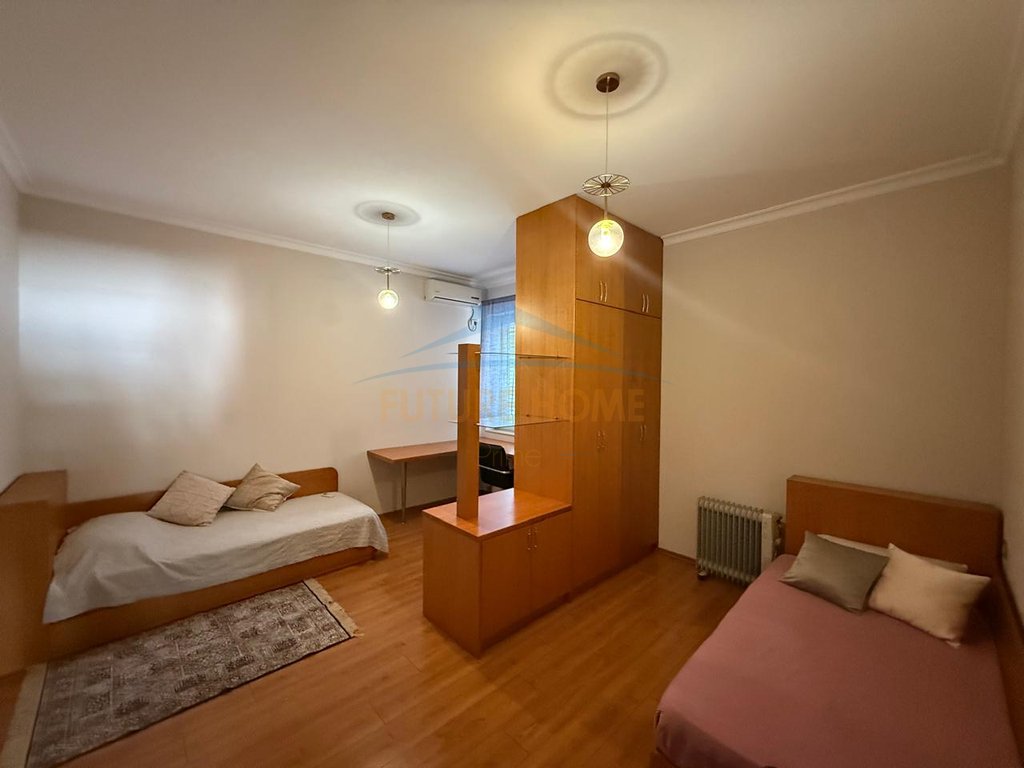 Qera, Apartament 2+1, Blloku, Tiranë.