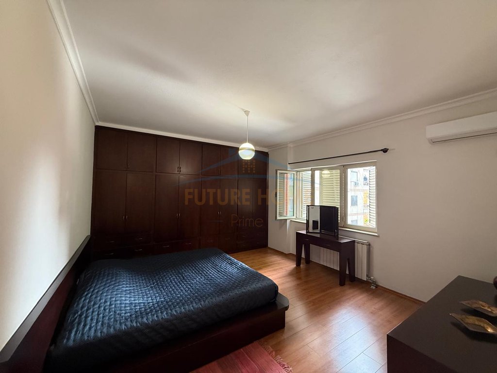 Qera, Apartament 2+1, Blloku, Tiranë.