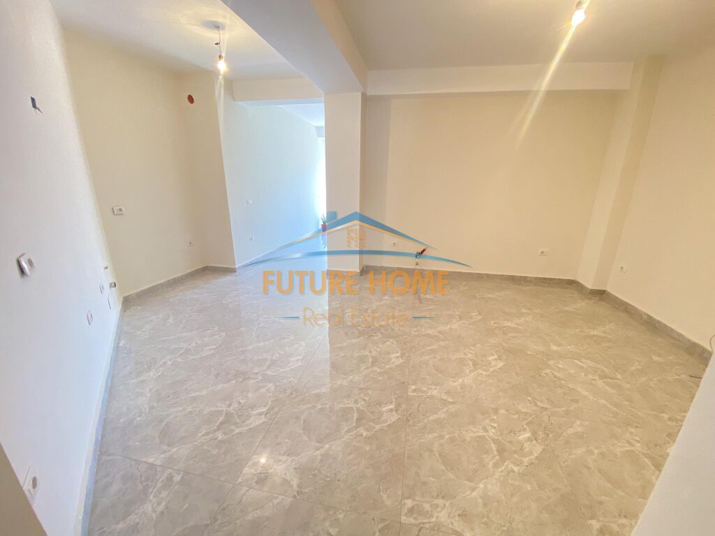 Qera, Apartament 2+1, Myslym Shyri