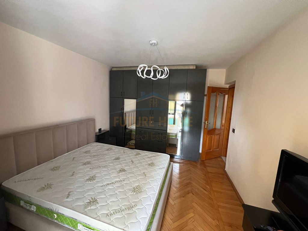 Qera, Apartament 2+1, Pazari i Ri, Tiranë.