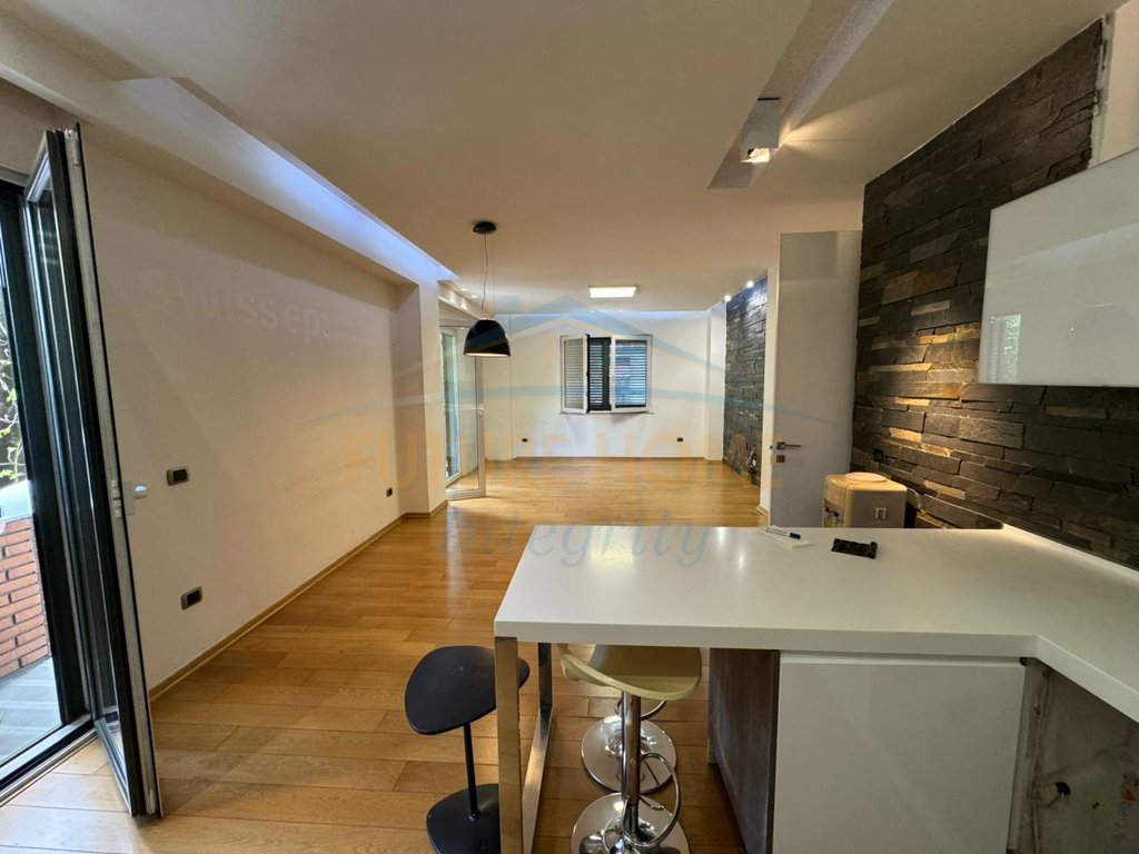 Rent, Business Environment, Block, Tirana.