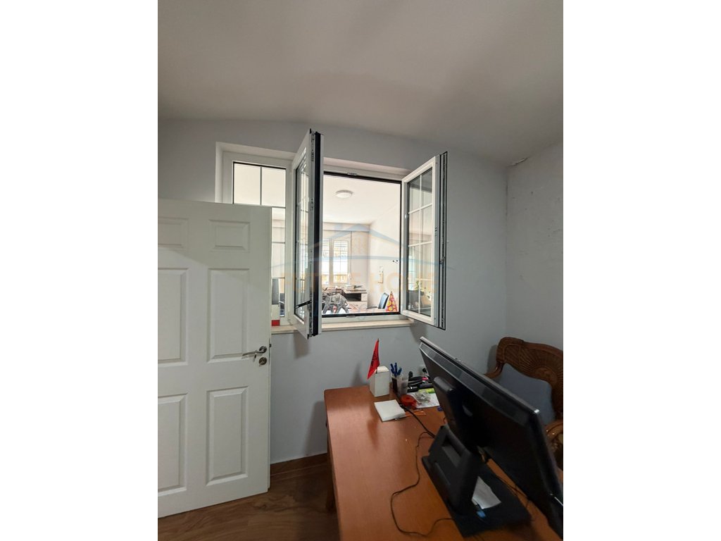 For rent, 2+1 apartment for offices, Center, Tirana.