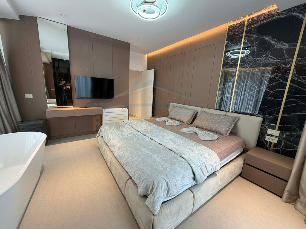 Qera, Apartament 2+1 + Post Parkimi, Golden Tower, Rruga Mine Peza