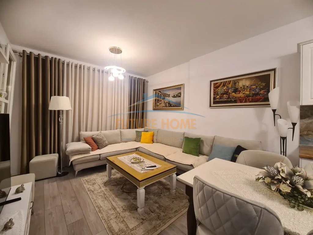 Qera,Apartament 2+1+post parkimi ,Univers City Qtu
