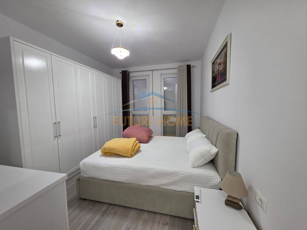 Qera,Apartament 2+1+post parkimi ,Univers City Qtu